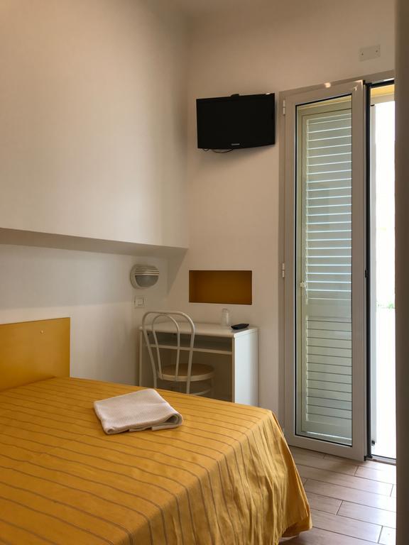 Hotel Vienna Senigallia Exterior photo
